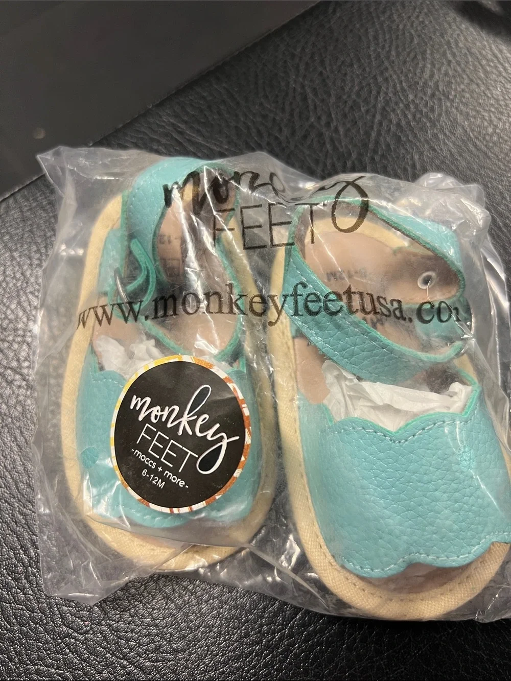 Baby Girls 6-12month size sandals 4 pair like new by monkey feet and old navy